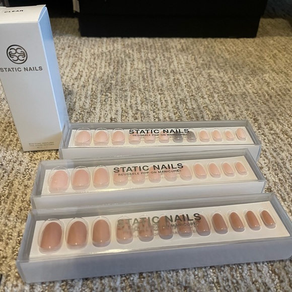 3 NEW sets of Static Nails with NEW remover ! - Picture 1 of 4